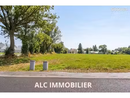 terrain 622 m² saint-cyr-en-pail