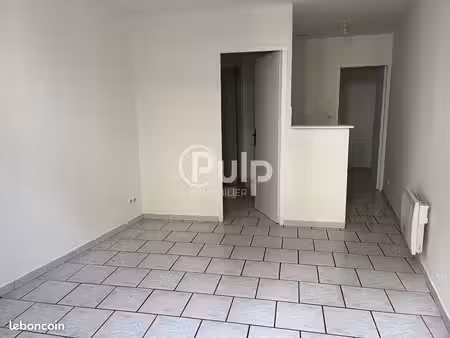 studio 1 pièce 27 m²