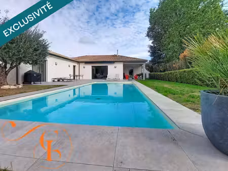 maison de 4 chambres  piscine