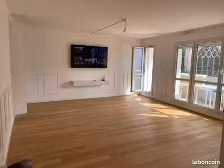 appartement 102 m² – 3 chambres – 2 balcons – 2 parkings – creil