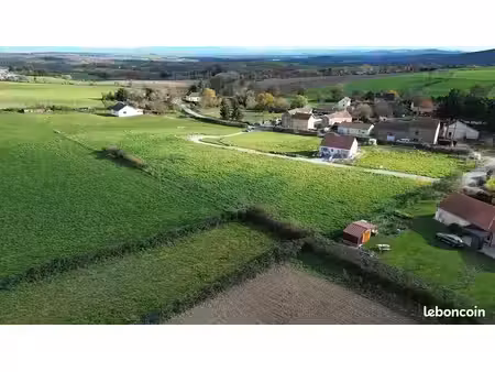 terrain 970 m² saint-hilaire-la-croix
