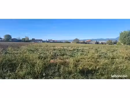 terrain à bâtir de 309 m² à les martres-d'artiere (63)