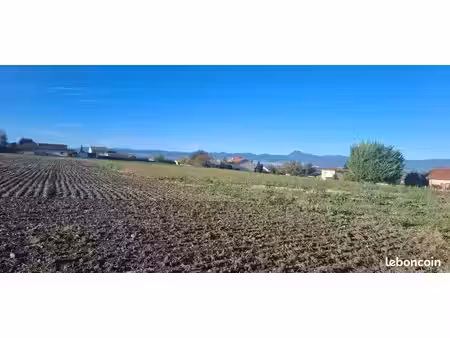 terrain à bâtir de 430 m² à les martres-d'artiere (63)