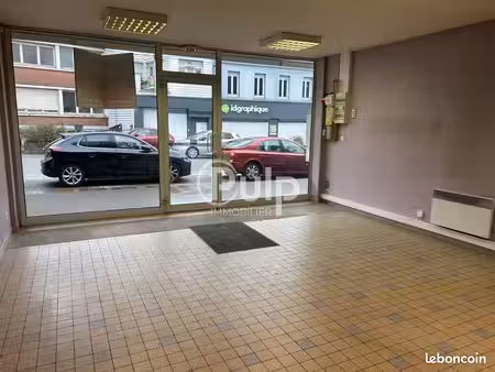 commerce 100 m²