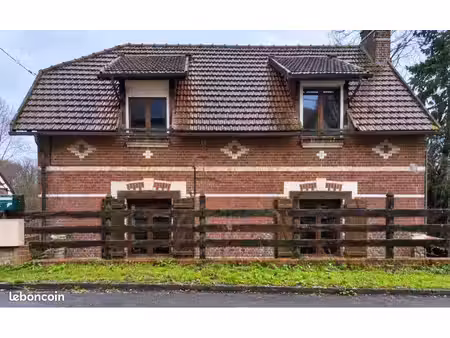 maison ancienne en brique