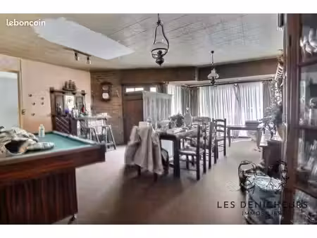 maison 7 pièces 197 m²