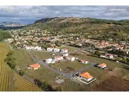 terrain 582 m² à issoire