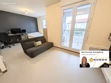 studio 1 pièce 28 m²