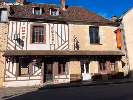 immeuble à usage commercial et habitation
