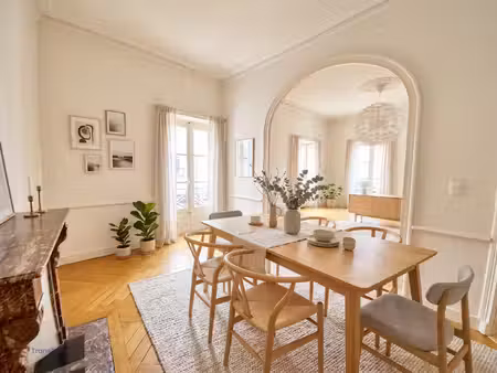 a louer - nantes cathédrale - appartement 6 pièces de 125 m²