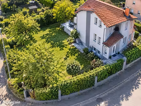 maison 8 pièces 135 m²