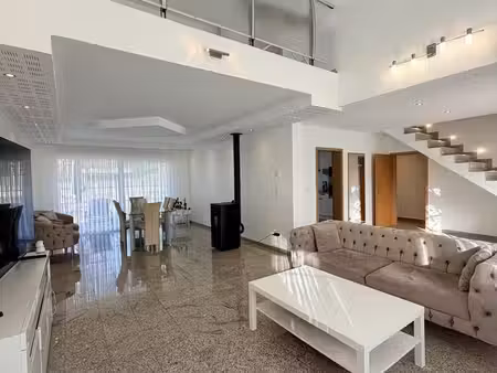 maison 6 pièces 154 m²
