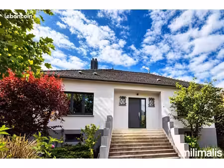 maison 8 pièces 160 m²