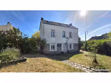 maison de village 110 m² anor