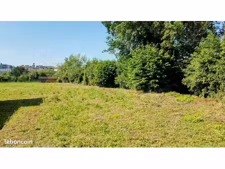 terrain à riom