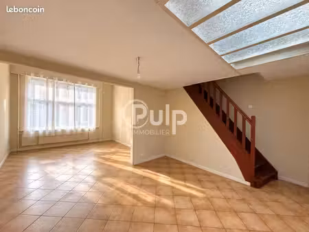 maison de ville 1 pièce 92 m²