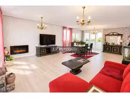 appartement 6 pièces 105 m²