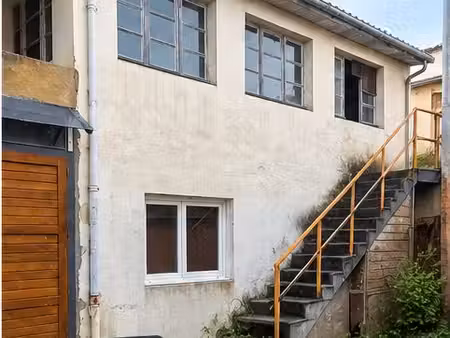 bâtiment 230 m2