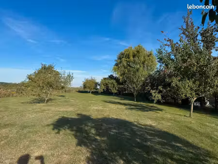 terrain à bâtir viabilisé de 749 m² vue prairie