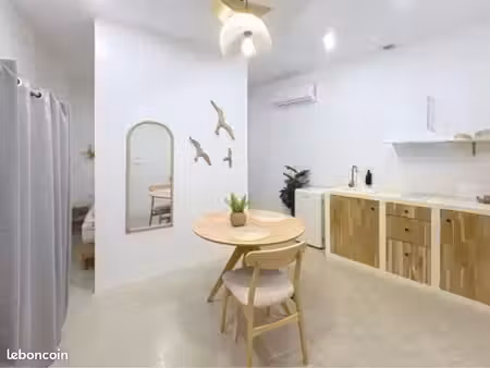 studio 27 m²