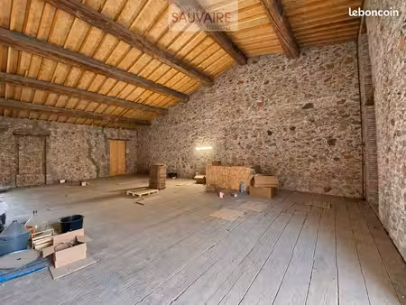 inconnu 2 pièces 150 m²
