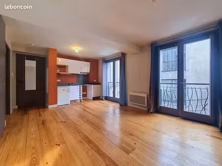 studio 1 pièce 34 m²
