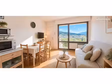 studio 1 pièce 26 m²