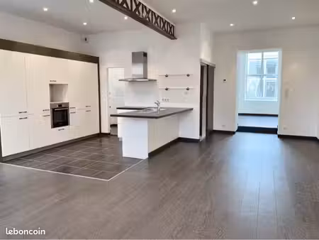 loft 107 m² avec parking