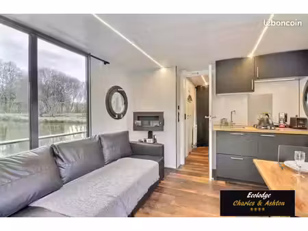 maison flottante sur 5 hectares avec bois et 3 étangs  5 min plage