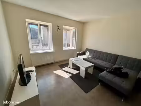 location appartement 2 pièces 62 m²
