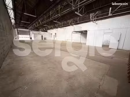 bureau 502 m²