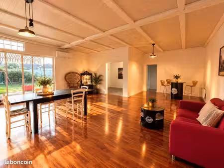 maison/loft atypique de 178 m² avec jardin clos – calme et grands volumes à bénéjacq