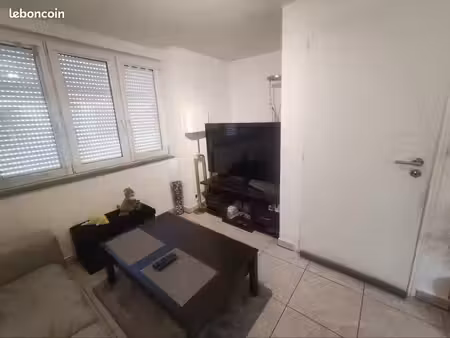 petite maison mitoyenne
