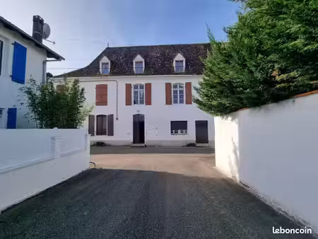 maison 2 pièces 300 m²