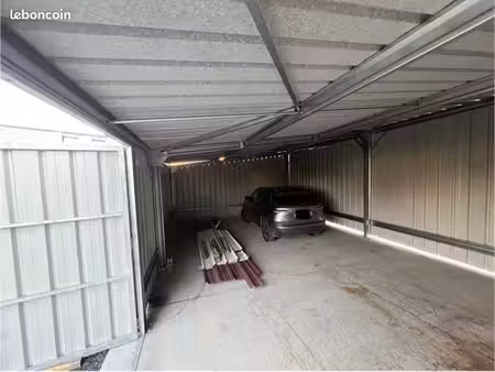 local professionnel / dépôt / stockage / garage – 60 m² – lezoux