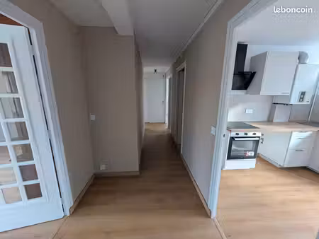 t4 refait à neuf  83 m² + garage de 22 m² – chamalières
