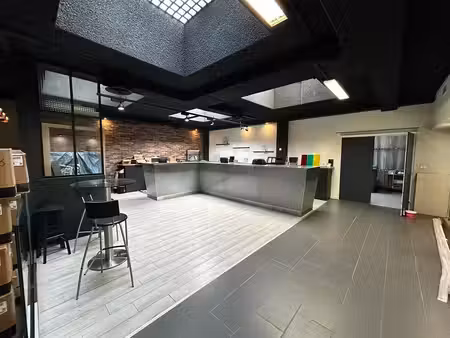 local commercial 335 m² - rue louis braille