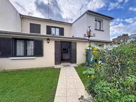 maison familiale 5 pièces - 3 chambres - terrain de 149m2 - fresne 15 minutes rer antony c