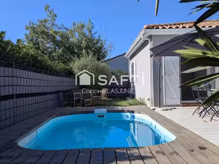 maison avec piscine à ondes — rare sur le secteur