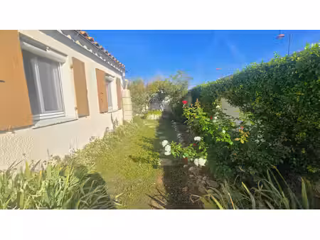 st victoret  maison plain-pied 5 pièces d'environ 109 m2 sur une parcelle de 390 m² avec g