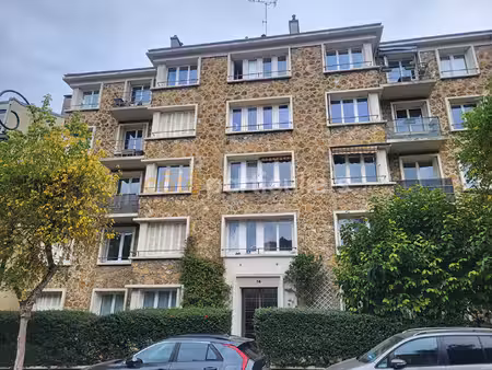 clamart centre   t3 dans bel immeuble meulière