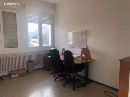 loue bureaux 57m²