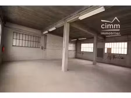 garage avec 2 pièces – dépendance / stockage – centre de b