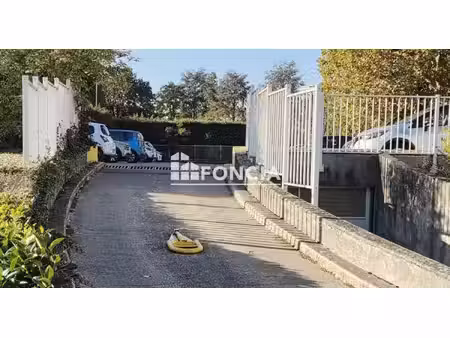 le mée-sur-seine – place de parking extérieure sécurisée