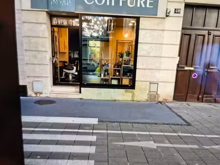 mur local commercial