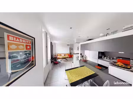 appartement t3 53 m² avec cave  biarritz  proche halles et plages