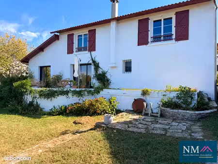 maison 6 pièces 230 m²