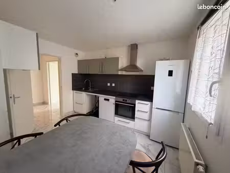 t5 avec balcon et garage sécurisé 103