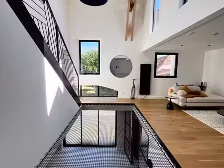 magnifique loft t6 en triplex à bizanos