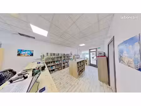 local commercial 84 m²
